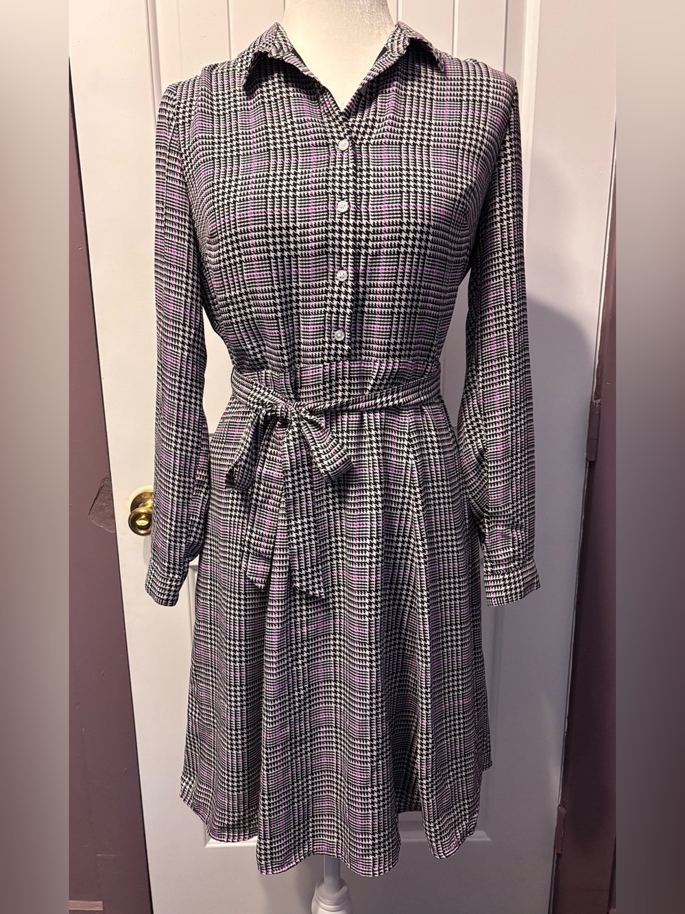 Banana Republic Houndstooth Plaid Dress with Waist Tie